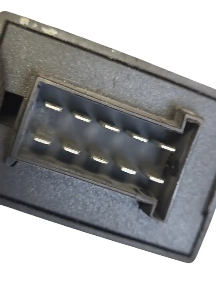Toyota Corolla Verso E121 (2001 - 2004) 52400006 Реле крюка для прицепа — фото 5