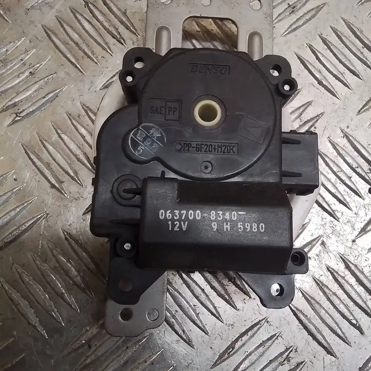 Honda Civic   0637008340 Двигатель задвижки потока воздуха