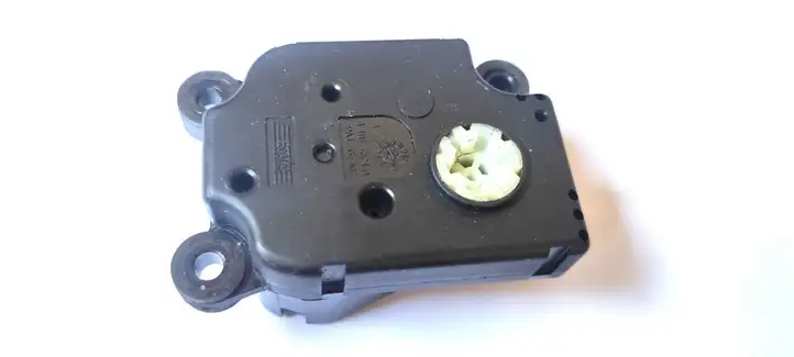 Land Rover Discovery (2004 - 2009)  MF1139300680 Двигатель задвижки потока воздуха