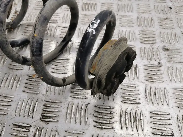 Nissan Qashqai (2006 - 2010)   Пружина