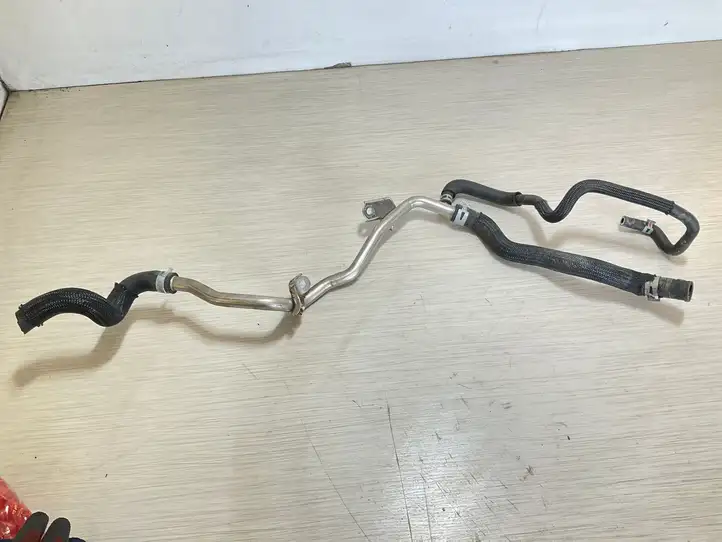 Toyota Corolla E210 E21 (2018 - ) Шланги системы охлаждения — фото 2