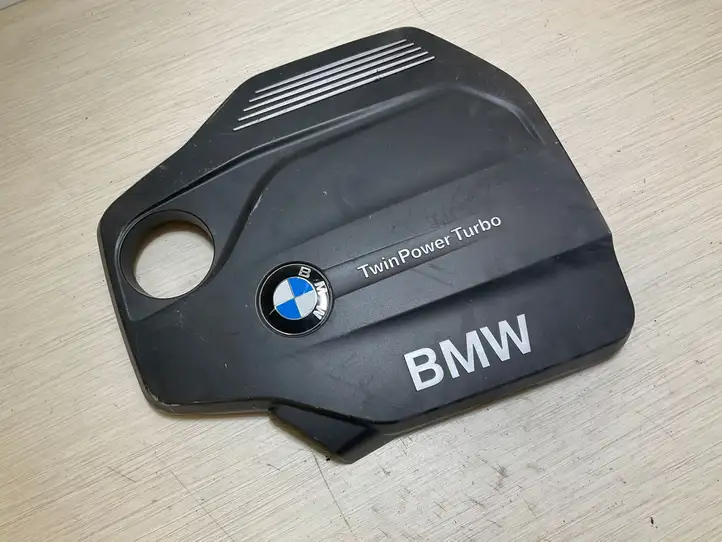 BMW 5 F10 F11 (2009 - 2016) 8514202 Крышка двигателя декоративная — фото 1