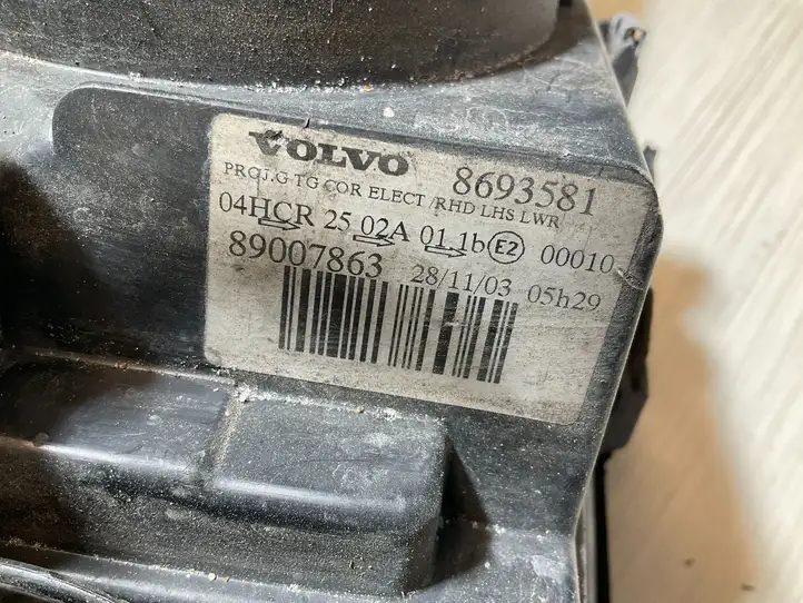 Volvo S60 (2004 - 2010) 89007863 Передняя фара — фото 3