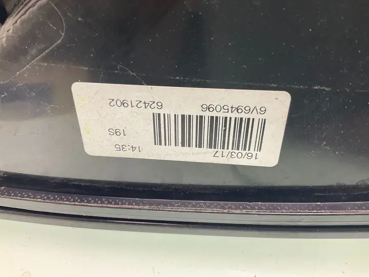 Skoda Fabia Mk3 (NJ) (2015 - 2021) 6V6945096 Задний фонарь в кузове — фото 4