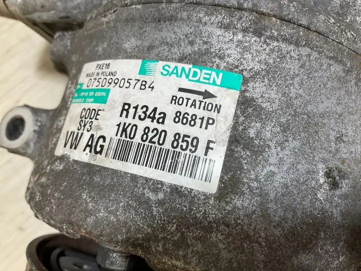 Volkswagen PASSAT B6 (2005 - 2010) 1K0820859F Компрессор (насос) кондиционера воздуха — фото 4