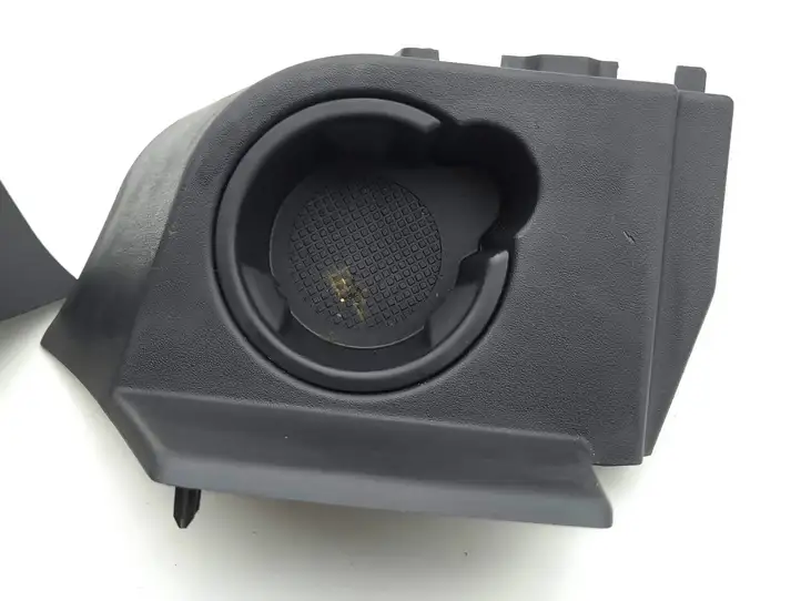 Land Rover Discovery Sport (2014 - 2019) FK72674A37AB Задний подстаканник — фото 9