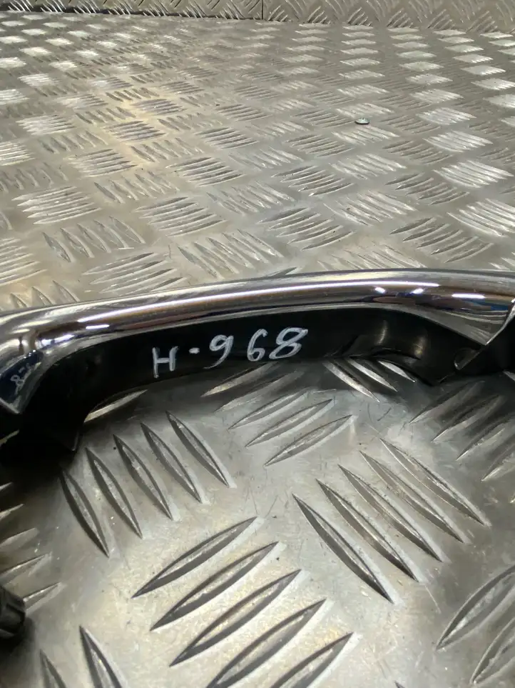 Audi RS Q8 (2019 - ) 4M8837205C Наружная ручка двери — фото 10