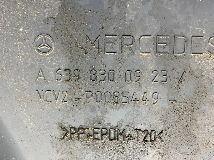 Mercedes-Benz Vito Viano W639 (2003 - 2010) A6396901453 Обшивка задней двери — фото 14