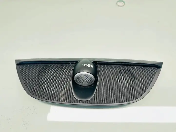 Volvo S90, V90 (2016 - 2020) 90411000003 Накладка центрального динамика — фото 1