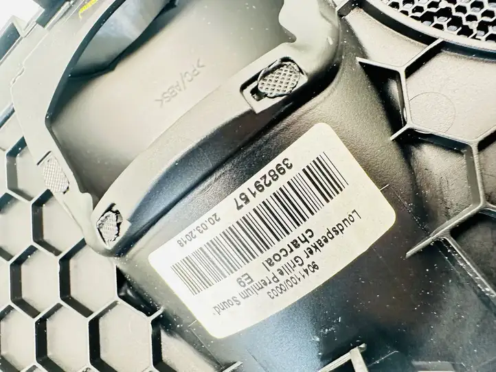 Volvo S90, V90 (2016 - 2020) 90411000003 Накладка центрального динамика — фото 5