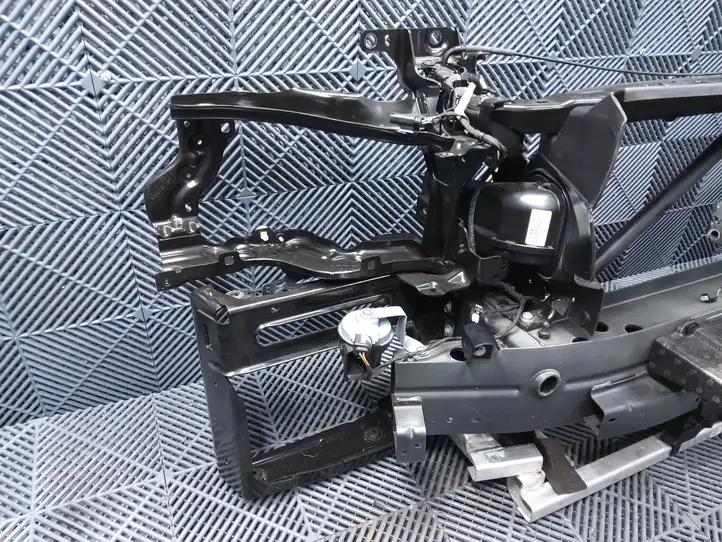 BMW XM (2022 - ) 51117930681 Усилитель переднего бампера — фото 8