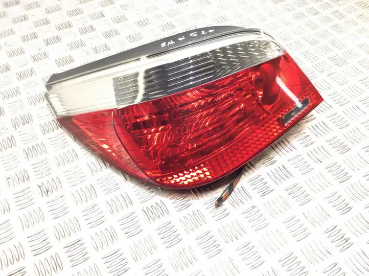 BMW 5 E60 E61 (2004 - 2010) 6923305 Задний фонарь в кузове — фото 1