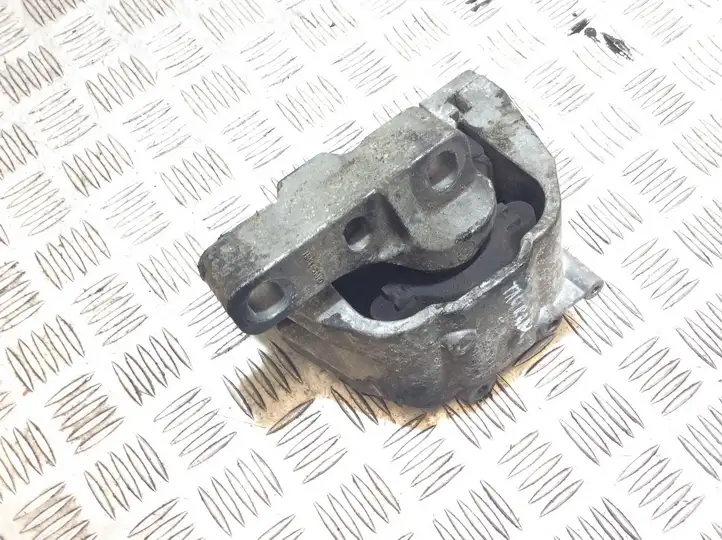Volkswagen Touran I (2003 - 2010) 1K0199262AE Опора двигателя — фото 2