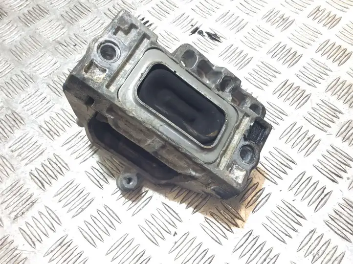 Volkswagen Touran I (2003 - 2010) 1K0199262AE Опора двигателя — фото 3