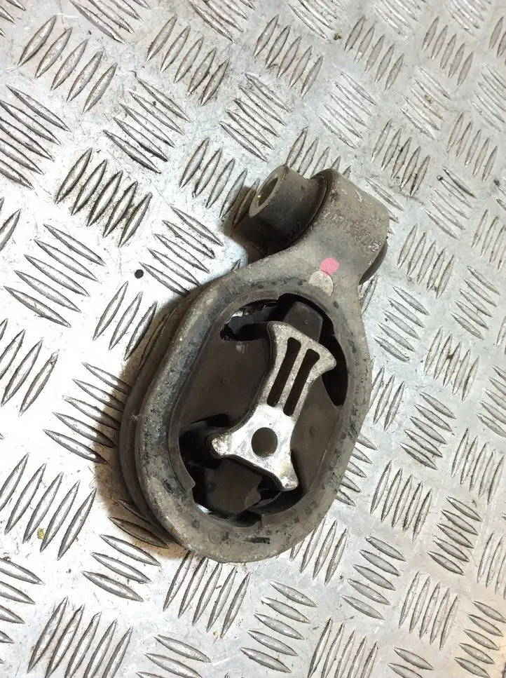 Nissan Juke I F15 (2010 - 2018) A8653110 Опора двигателя — фото 1