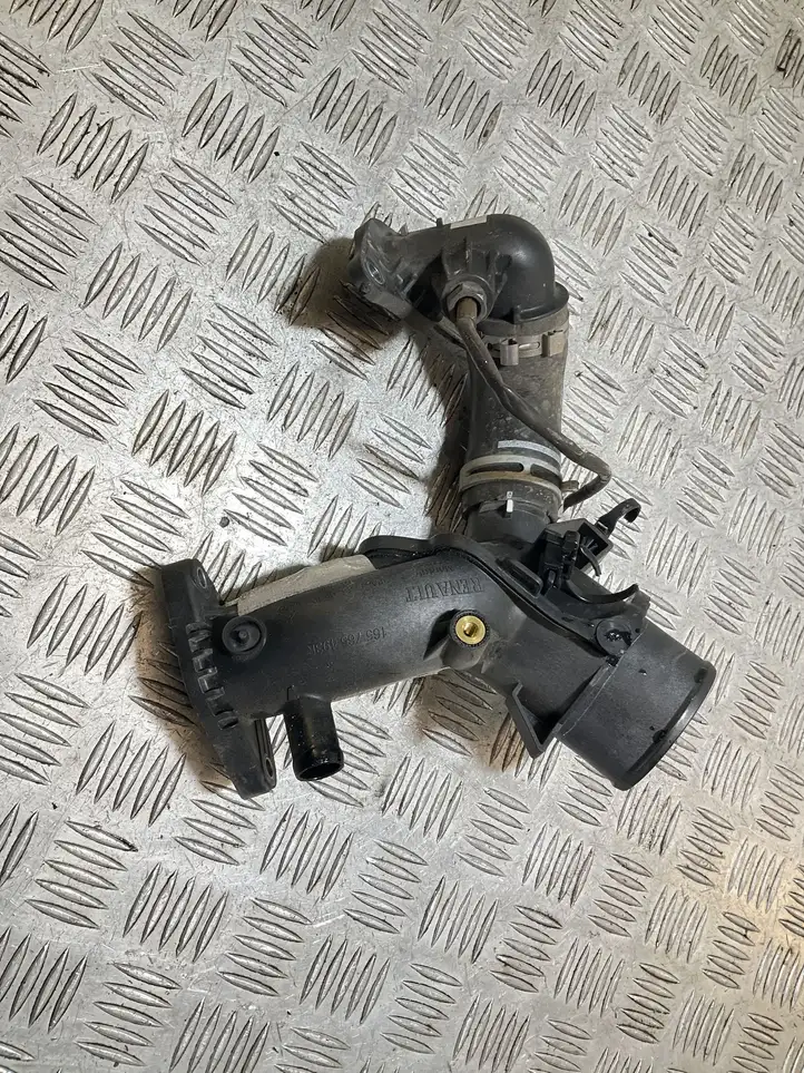 Nissan Juke I F15 (2010 - 2018) 165765493R Шланги системы охлаждения — фото 1