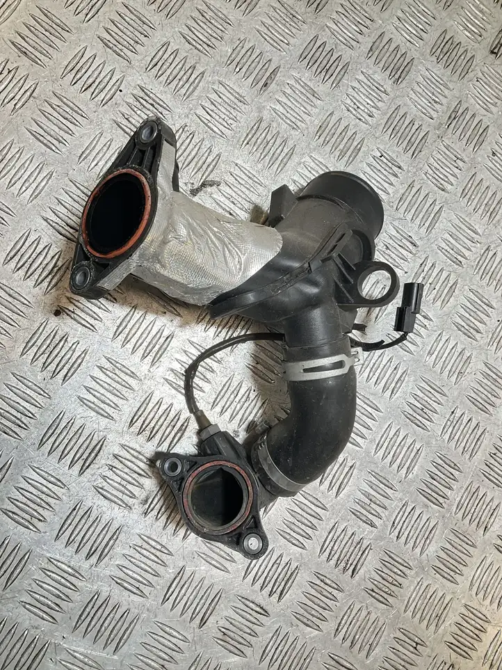 Nissan Juke I F15 (2010 - 2018) 165765493R Шланги системы охлаждения — фото 2
