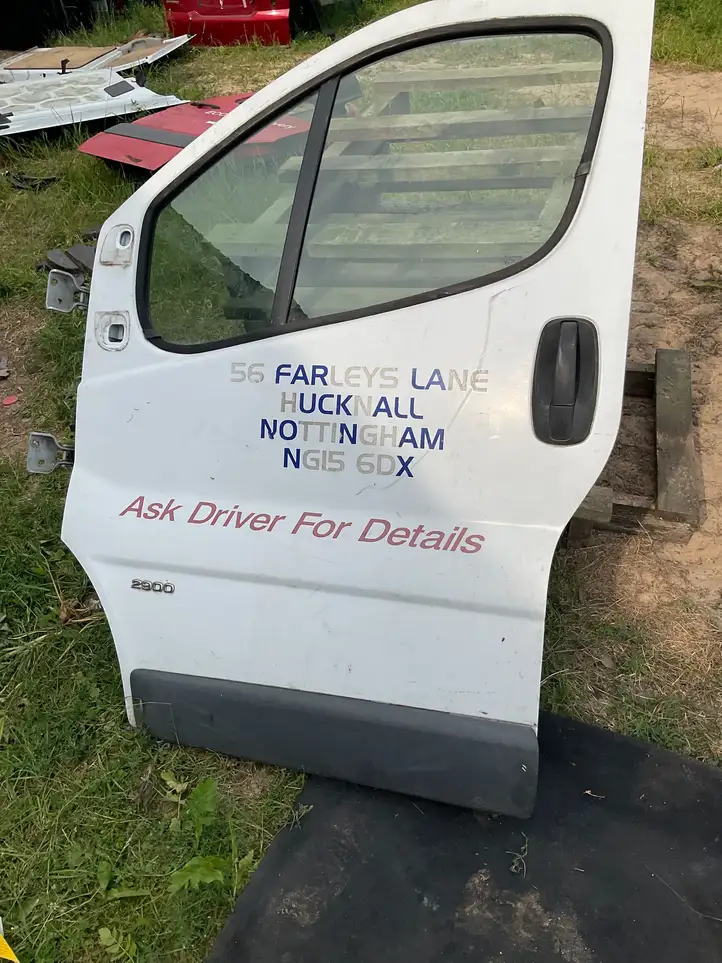 Renault Trafic II (X83) (2002 - 2014) Дверь — фото 2