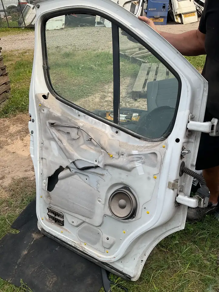 Renault Trafic II (X83) (2002 - 2014) Дверь — фото 3
