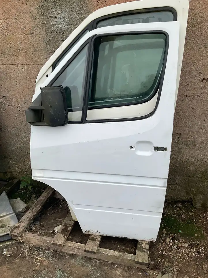 Mercedes-Benz Sprinter W901 W902 W903 W904 (1995 - 2007) Дверь — фото 3