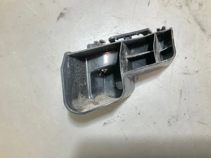 Toyota Corolla E210 E21 (2018 - ) 5215502150 Кронштейн заднего бампера — фото 1