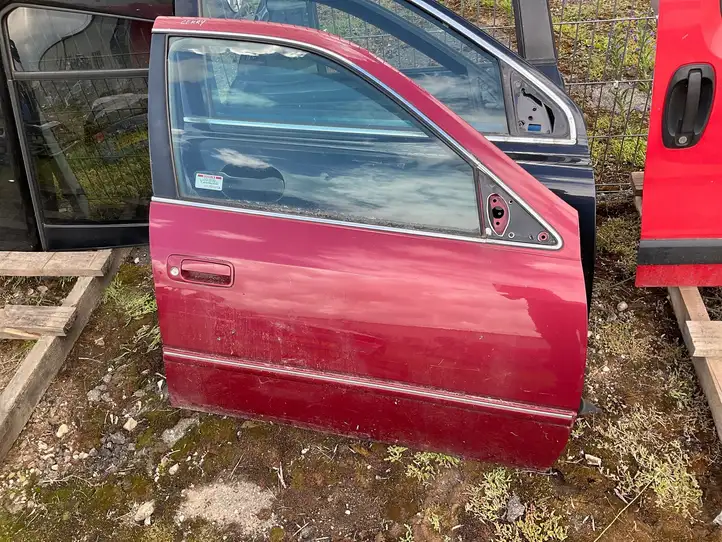 Toyota Camry (1996 - 2001) Дверь — фото 1
