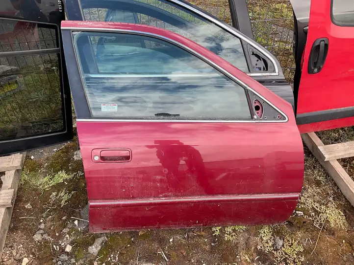 Toyota Camry (1996 - 2001) Дверь — фото 2