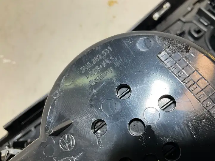 Volkswagen Golf VII (2013 - 2019) 5G0862531 Передний подстаканник — фото 4
