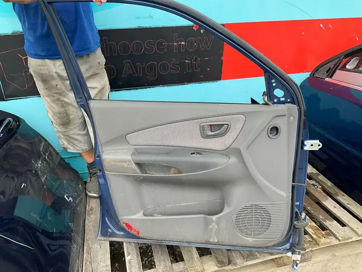 Hyundai Tucson JM (2004 - 2009) Дверь — фото 2