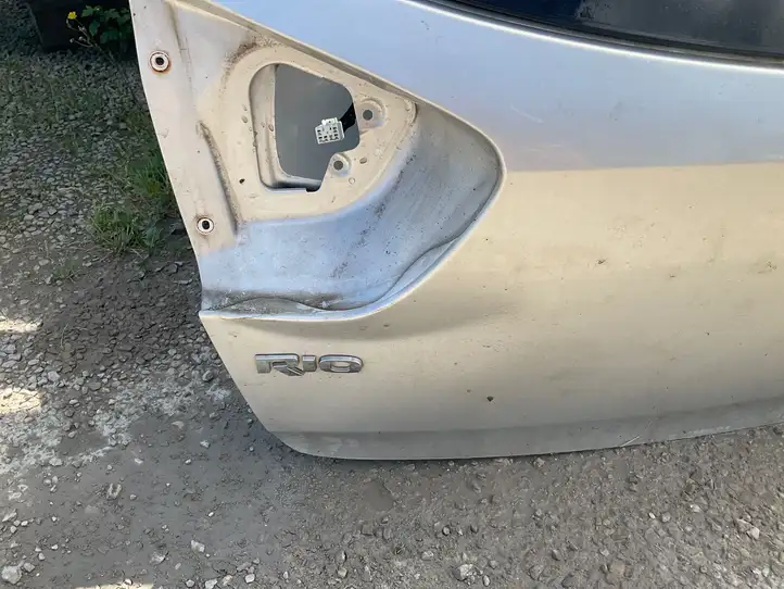 Kia Rio (2011 - 2015) Крышка багажника — фото 3