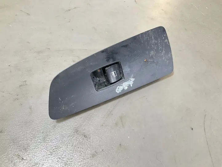 BMW 1 E81 E87 (2004 - 2011) 6935534 Кнопка стеклоподъемников — фото 1