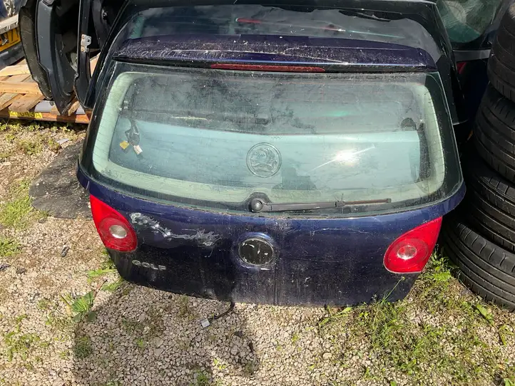 Volkswagen Golf V (2003 - 2009) Крышка багажника — фото 2