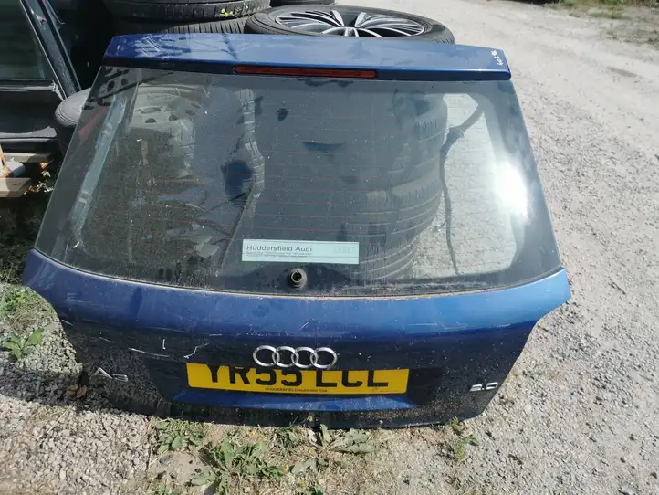 Audi A3/S3 8P (2004 - 2008) Крышка багажника — фото 2