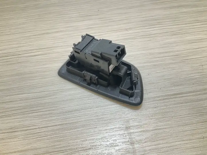 Volvo XC90 (2014 - 2019) 31376458 Кнопка стеклоподъемников — фото 3