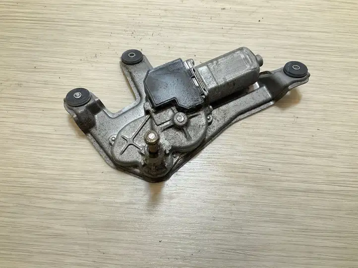 Toyota Corolla Verso AR10 (2004 - 2009) 851300F010 Двигатель стеклоочистителя заднего стекла — фото 1
