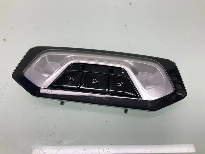BMW 3 G20 G21 (2019 - ) 94904302 Передняя подсветка — фото 4