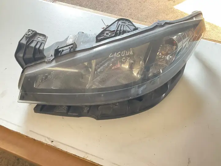Renault Laguna III (2007 - 2015) 8200481198 Передняя фара — фото 1