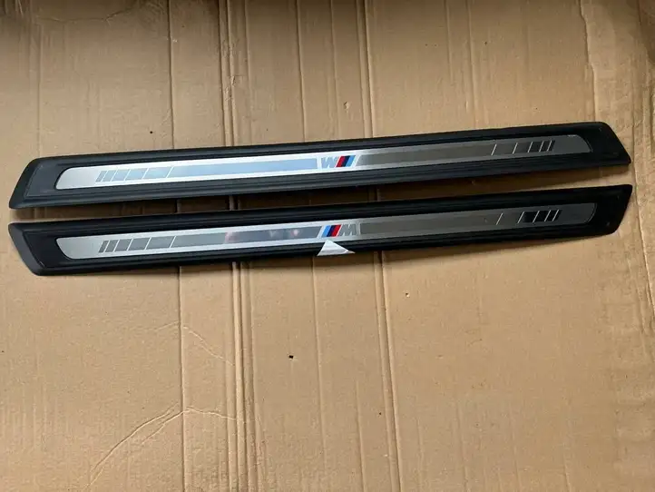 BMW 4 G22 G23 G24 G26 (2020 - ) 8077317 Отделка переднего порога — фото 1