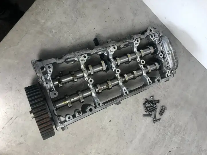 Volkswagen (2016 - ) 04L103308L Распределительный вал двигателя — фото 1