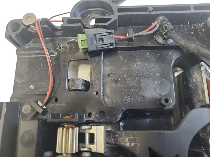 Tesla Model S (2012 - 2016) 104612200F Наружная ручка задней двери — фото 5