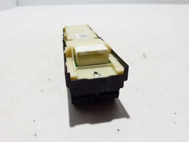 Lexus NX (2021 - ) 8404078050 Кнопка стеклоподъемников — фото 3