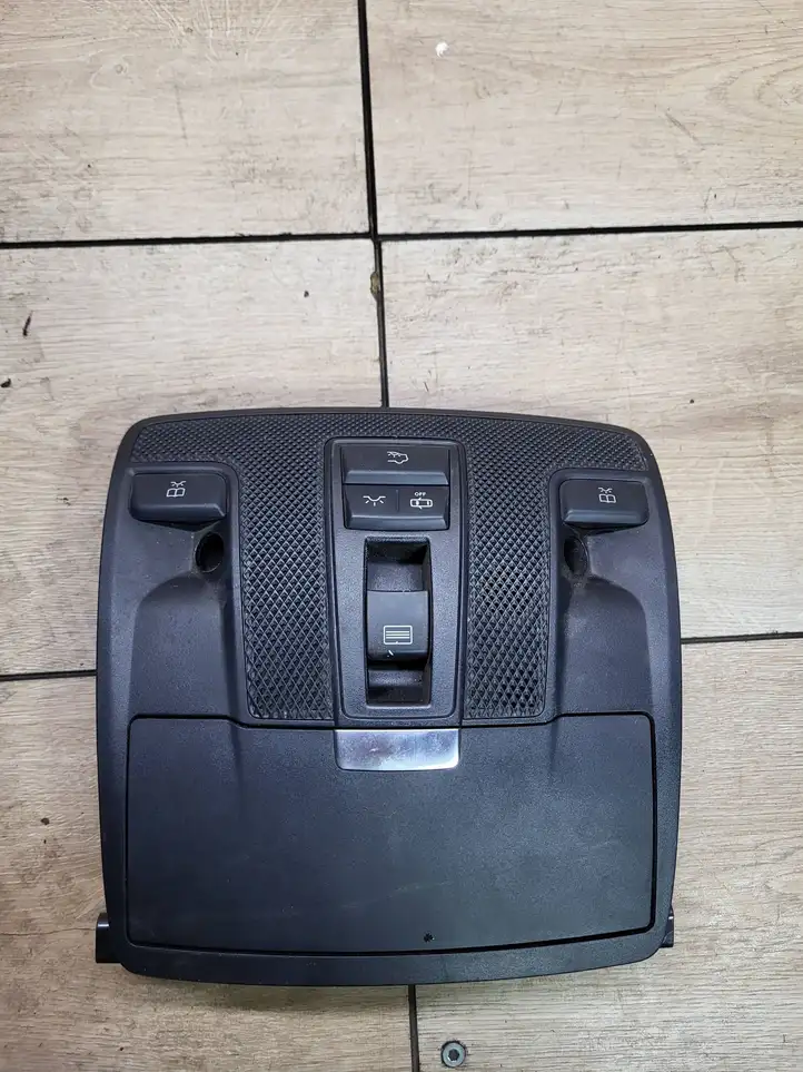 Mercedes-Benz ML W163 (1997 - 2005) A0009002102 Передняя подсветка — фото 1