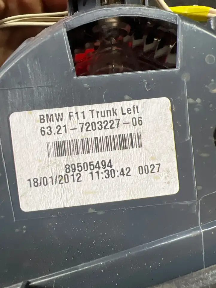 BMW 5 F10 F11 (2009 - 2016) 7203227 Задний фонарь в крышке багажника — фото 5