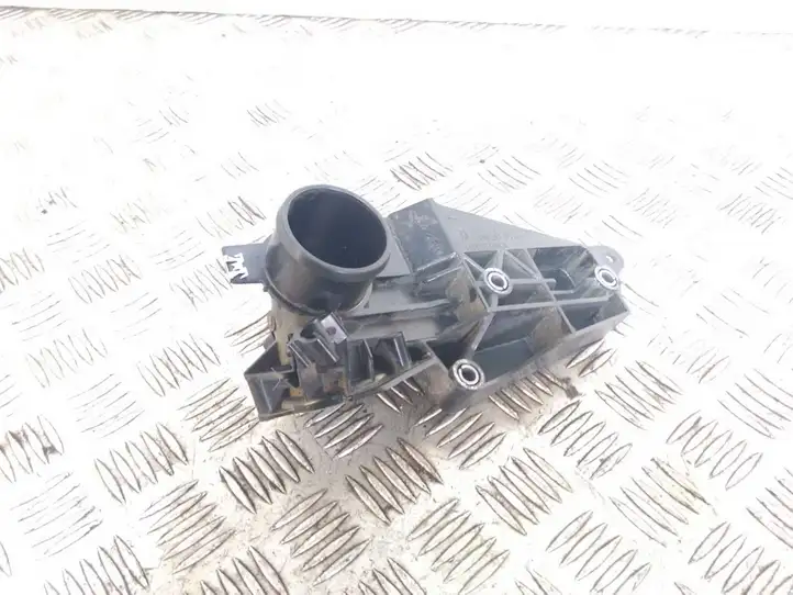 Ford Focus (2015 - 2019) 1060231S01 Детали воздухозаборника — фото 2