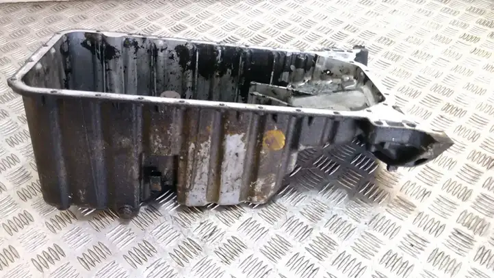 Mercedes-Benz Sprinter W901 W902 W903 W904 (1995 - 2007) R6110140902 Картер двигателя — фото 2