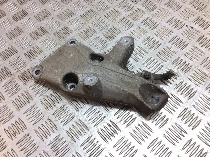 BMW 3 E92 E93 (2005 - 2014) 22116775529 Кронштейн двигателя — фото 2