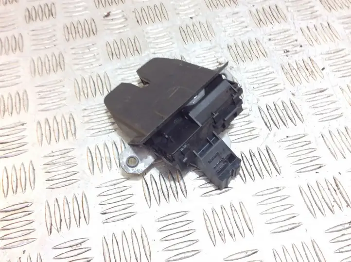 Ford Focus (2011 - 2015) 8M51R442A66 Замок крышки багажника — фото 1