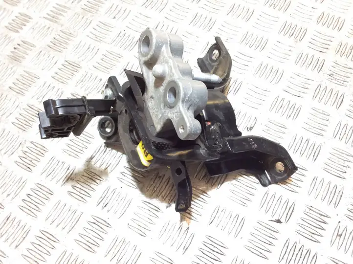 Toyota Auris E180 (2012 - 2018) 508A Опора двигателя — фото 1