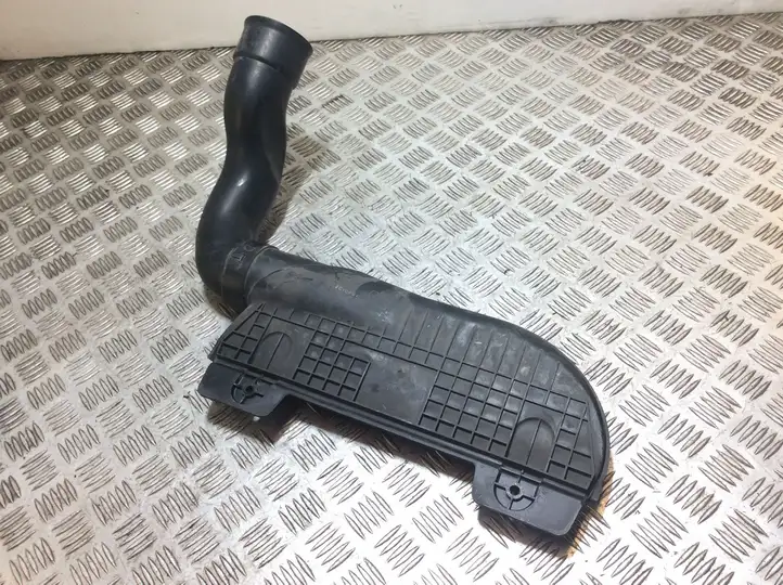 Kia Ceed (2010 - 2012) 282121H110 Детали воздухозаборника — фото 2