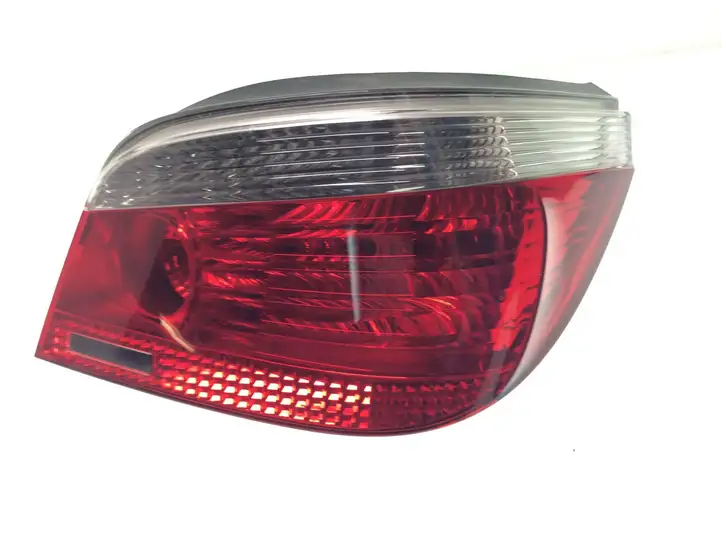 BMW 5 E60 E61 (2004 - 2010) 6910768 Задний фонарь в кузове — фото 1